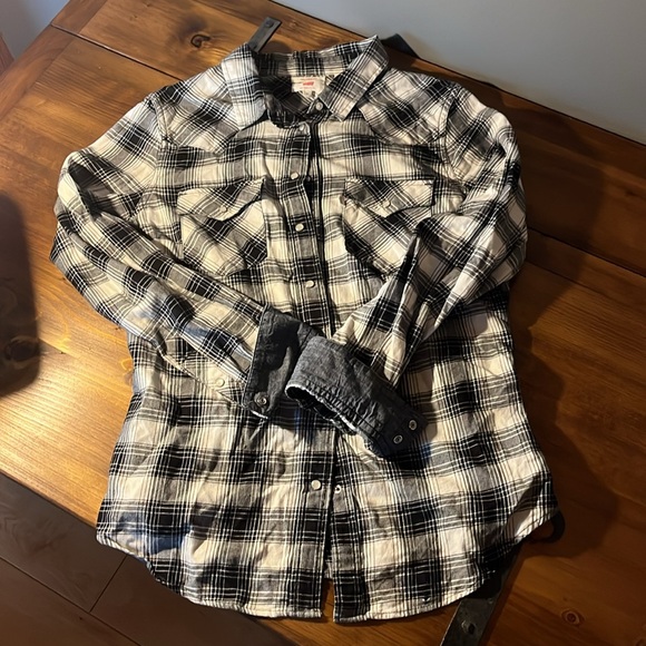 Levi’s black & white pearl snap “Tailored Fit” flannel long sleeve shirt Size M - Picture 13 of 13